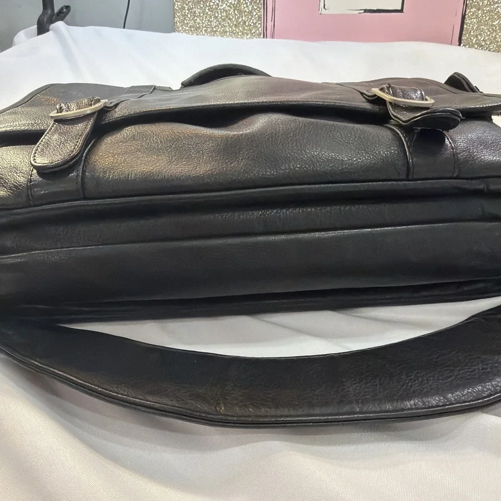 Canyon Outback Soft Leather Messenger Bag Black Travel Laptop New Business Work‎
